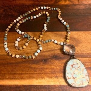 Bohemian Vintage Style Natural Stone
Knotted Crystal Pendant Necklace
